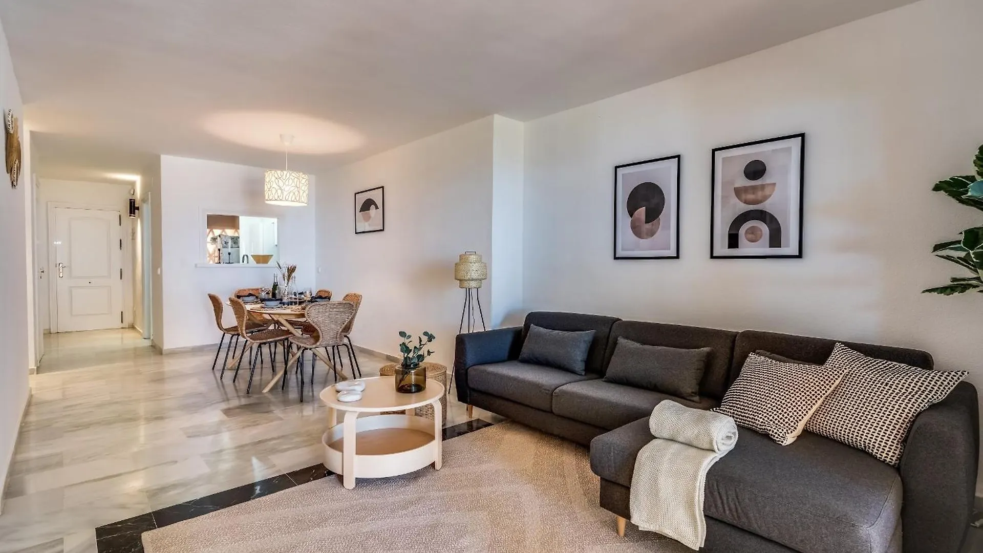 Heerlijk Appartement Met Uitzicht Op Zee contacts